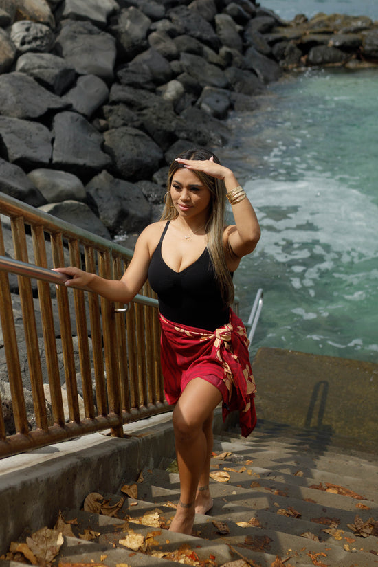 PUAKENIKENI LEI Pareo